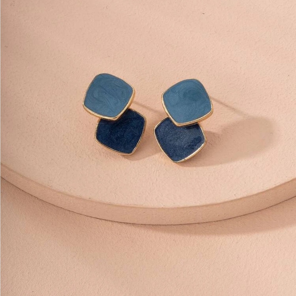 Statement studs
